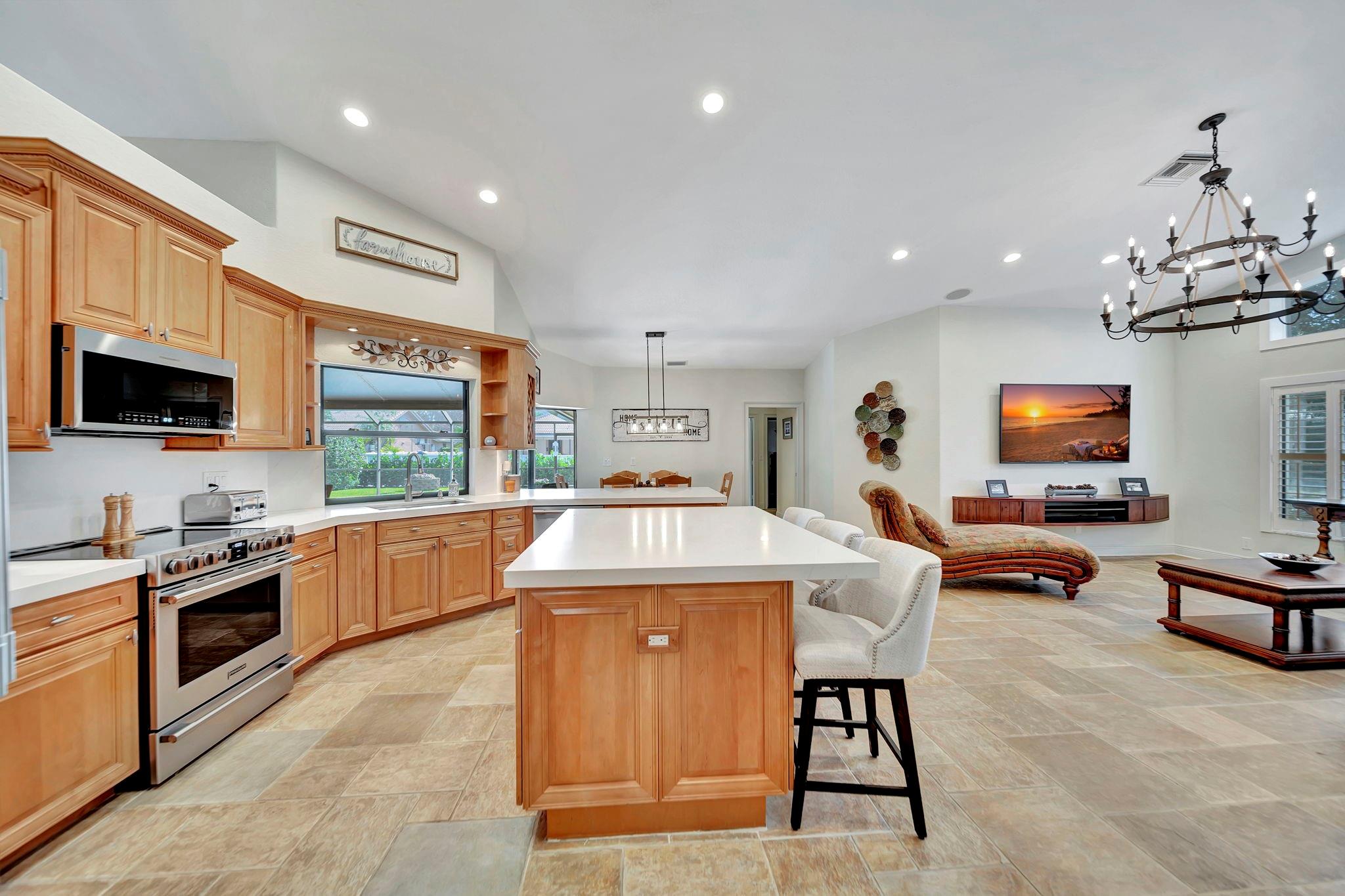 5217 NW 85th Ter