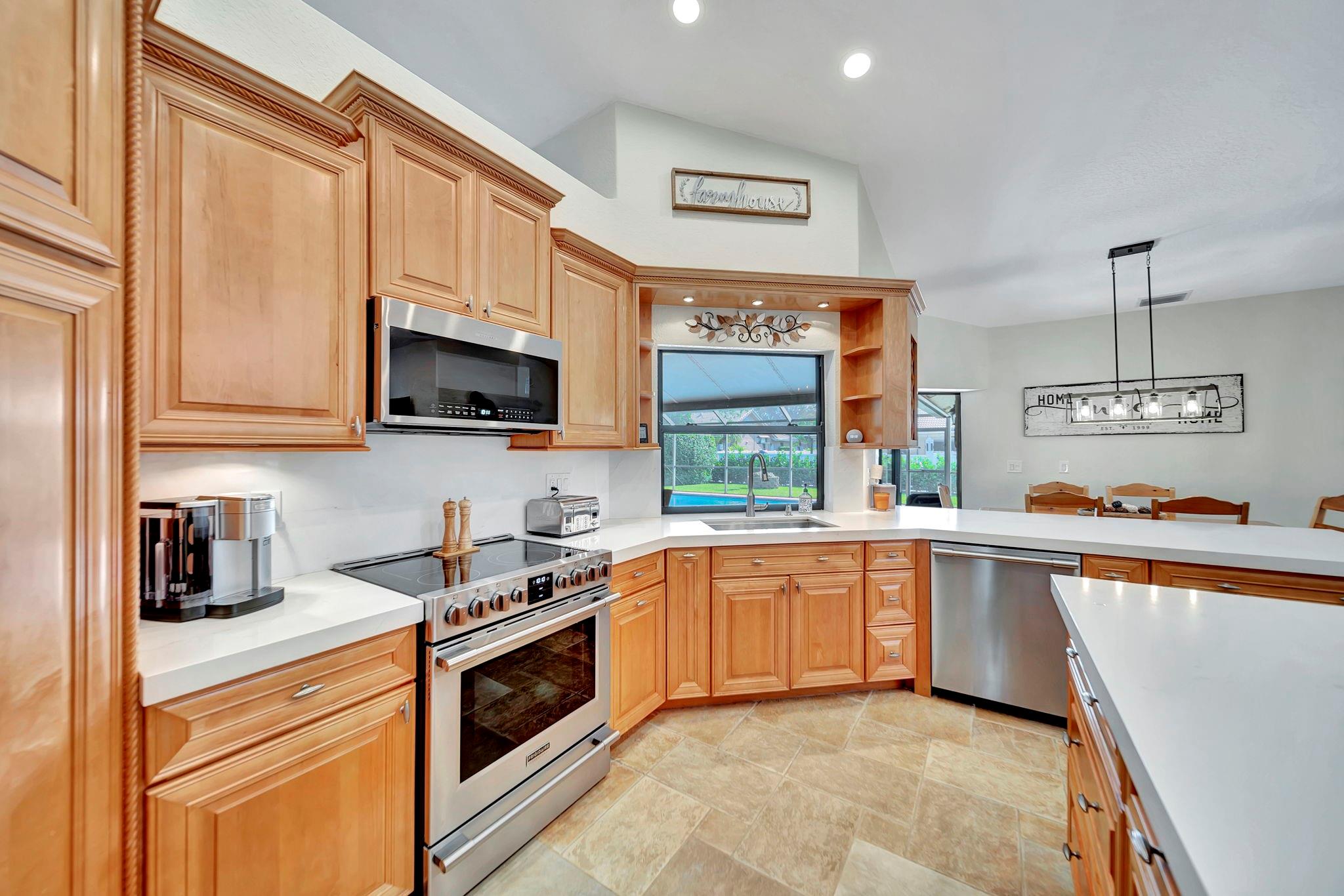 5217 NW 85th Ter