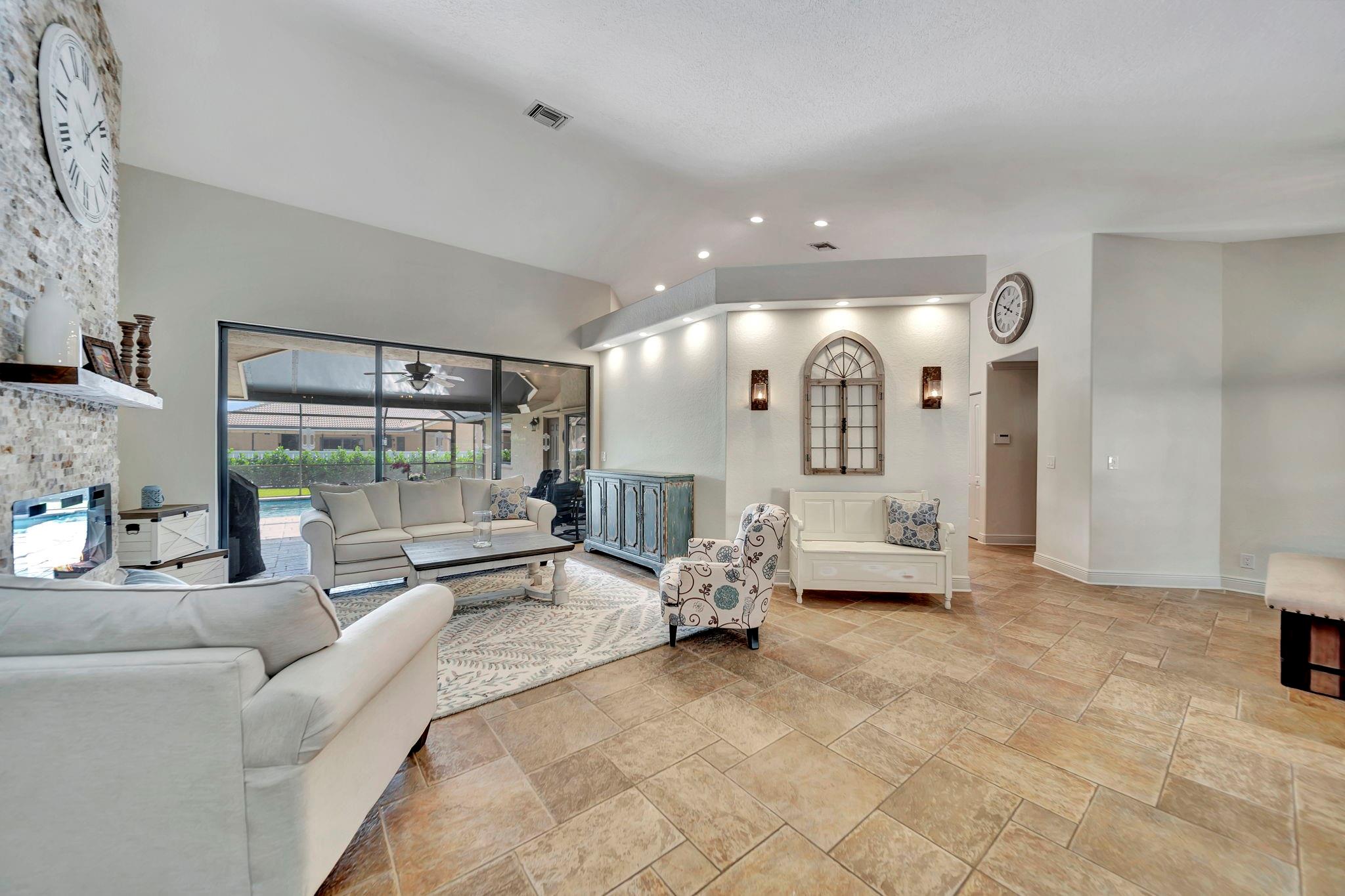 5217 NW 85th Ter