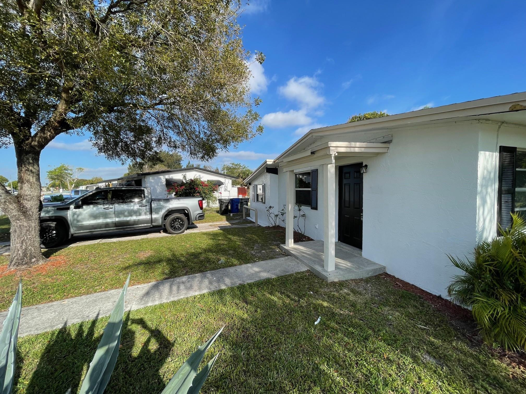 1713 NW 15th St