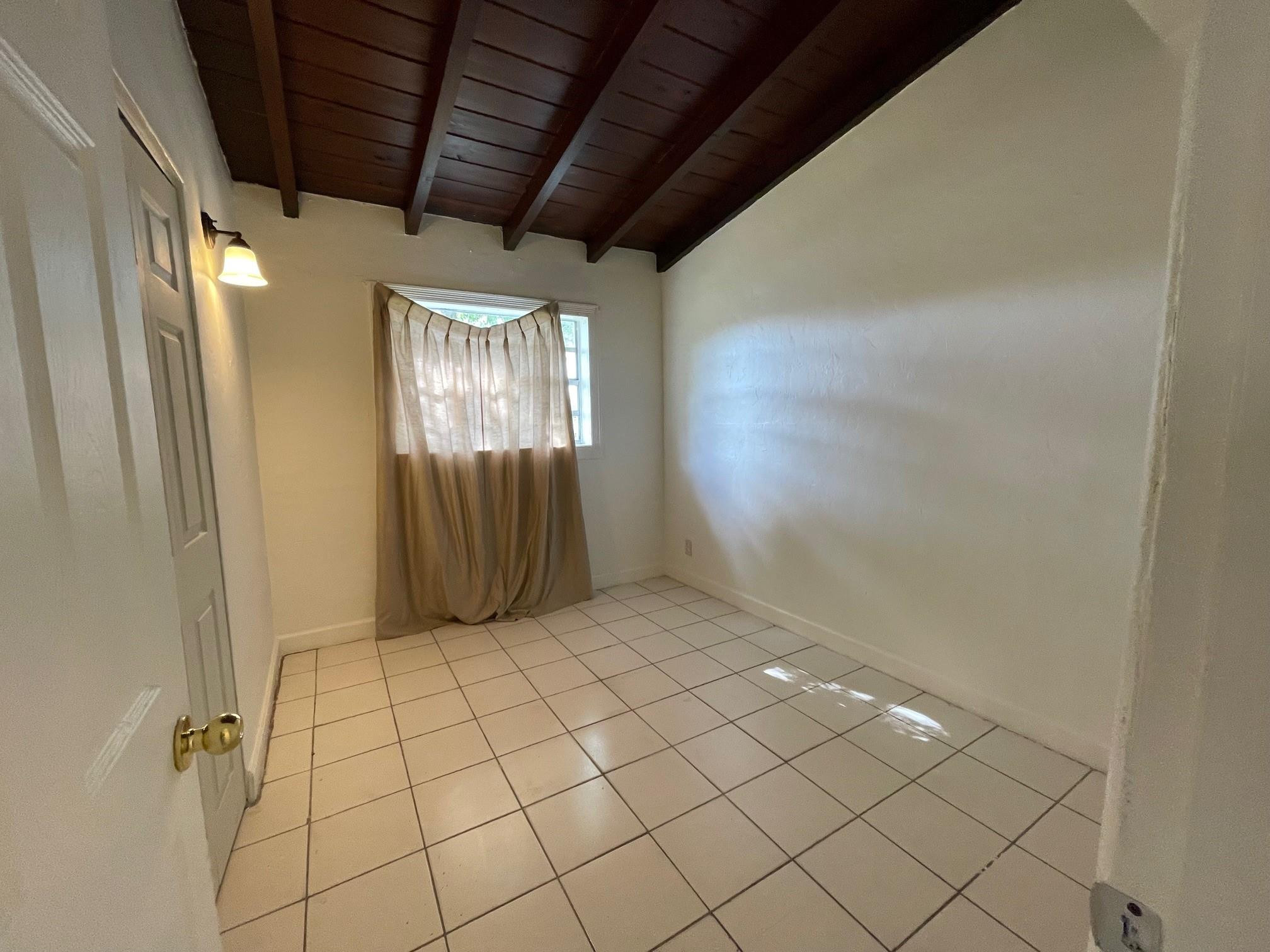 1713 NW 15th St