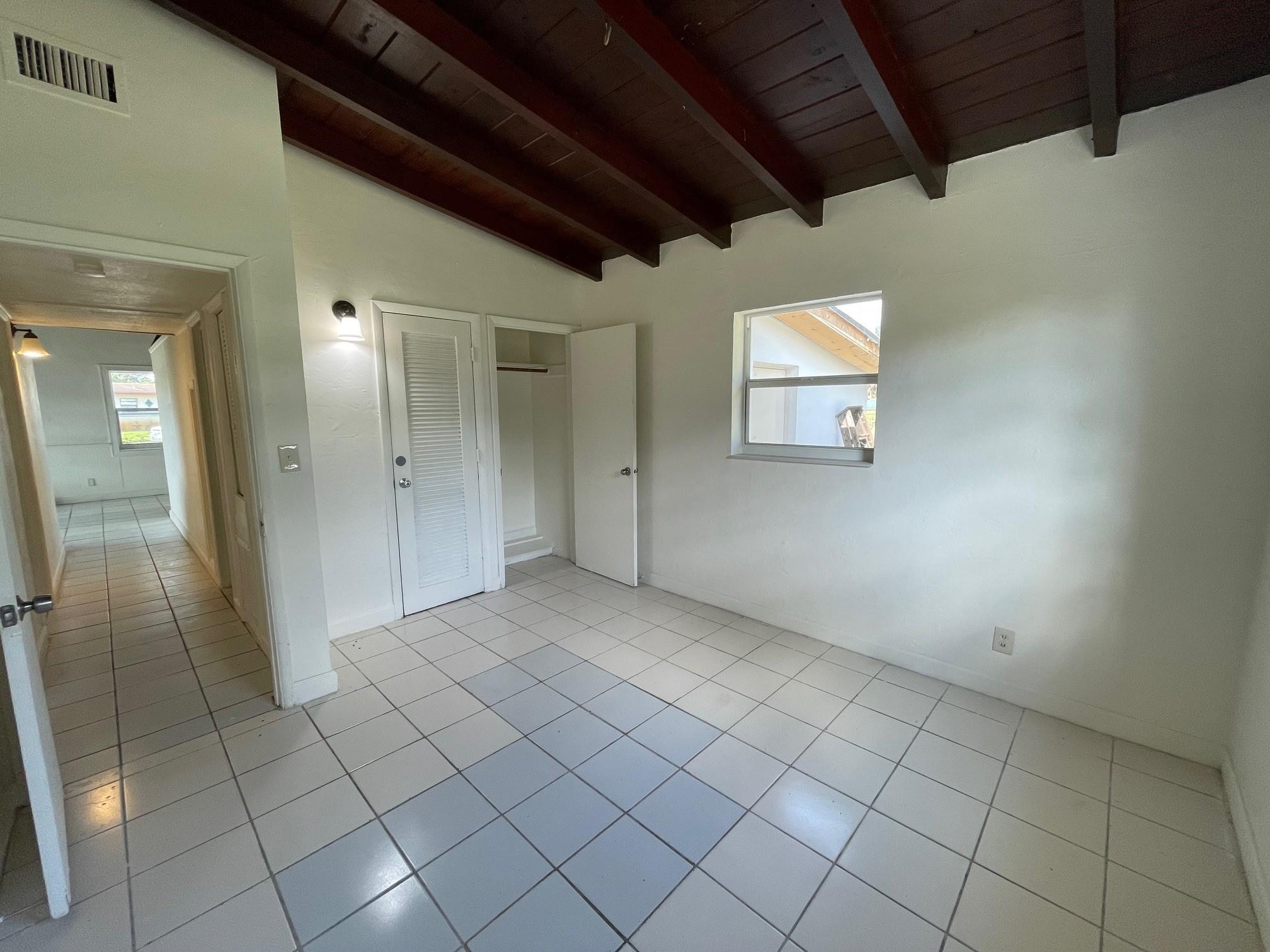 1713 NW 15th St