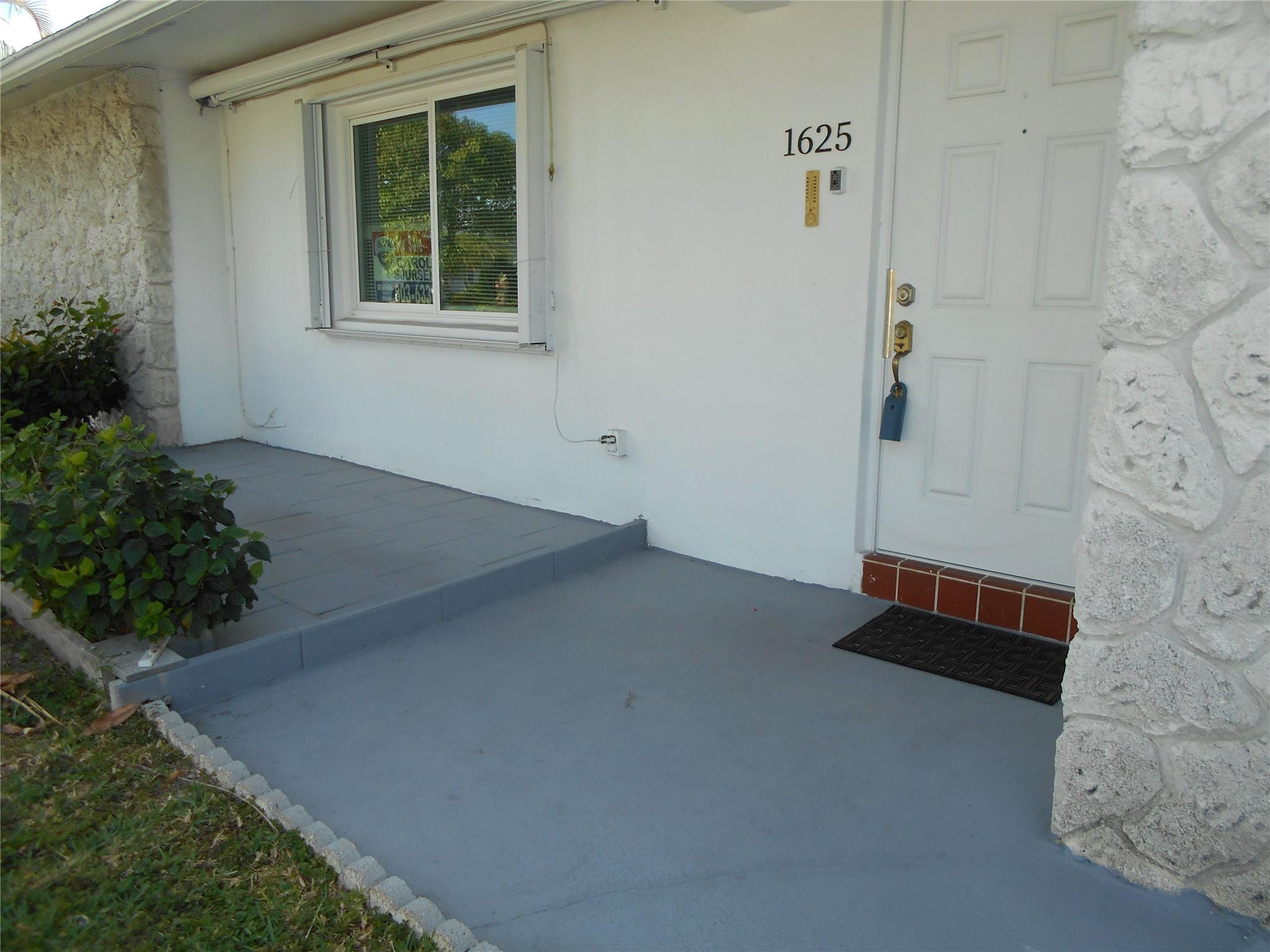 1625 NW 67th Ave