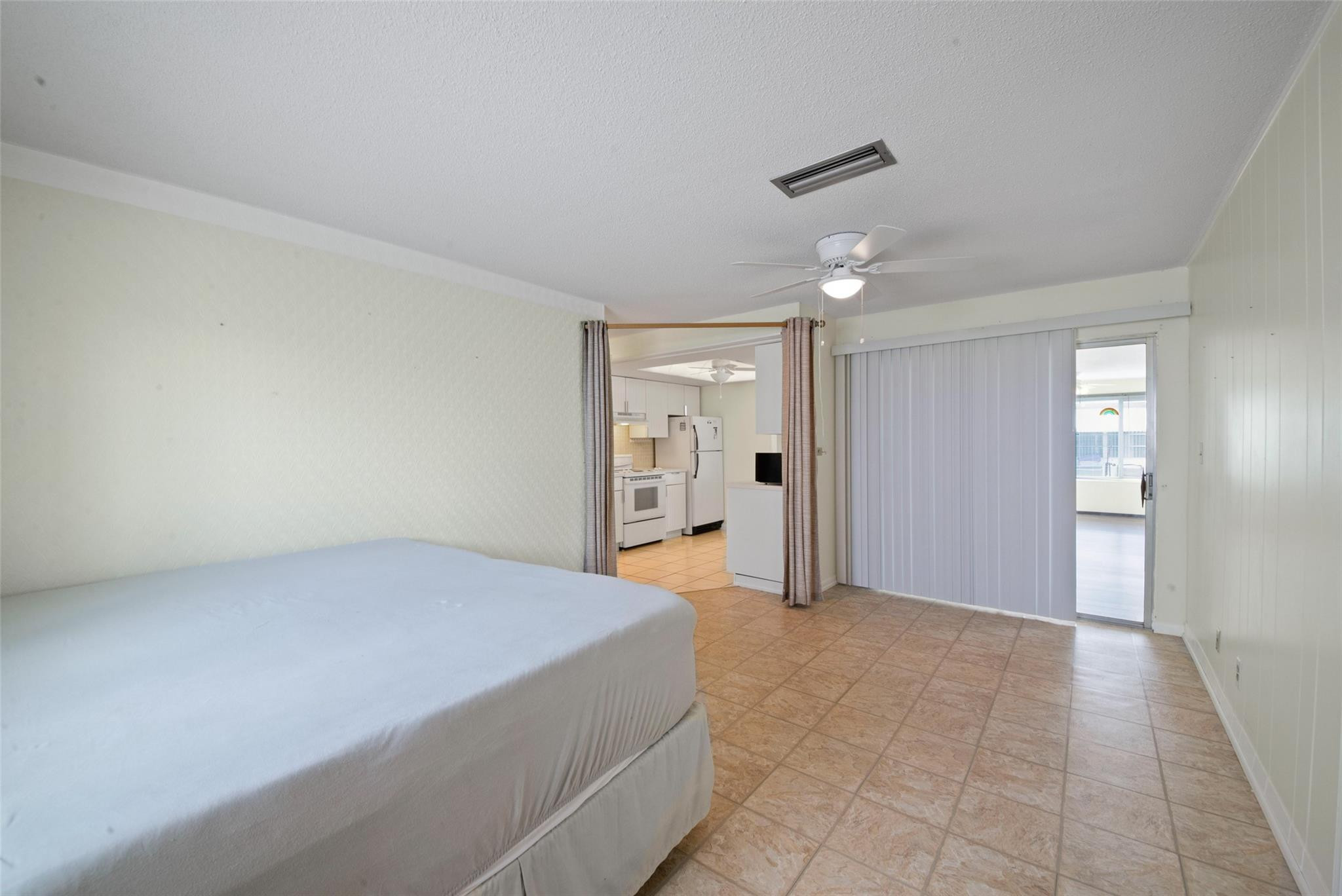 1625 NW 67th Ave