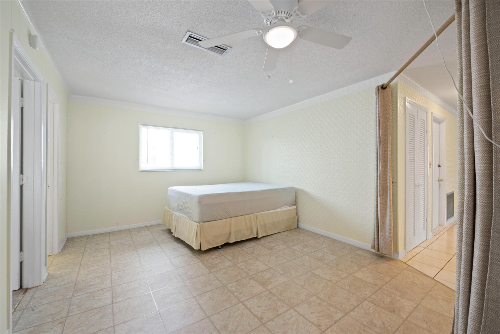 1625 NW 67th Ave