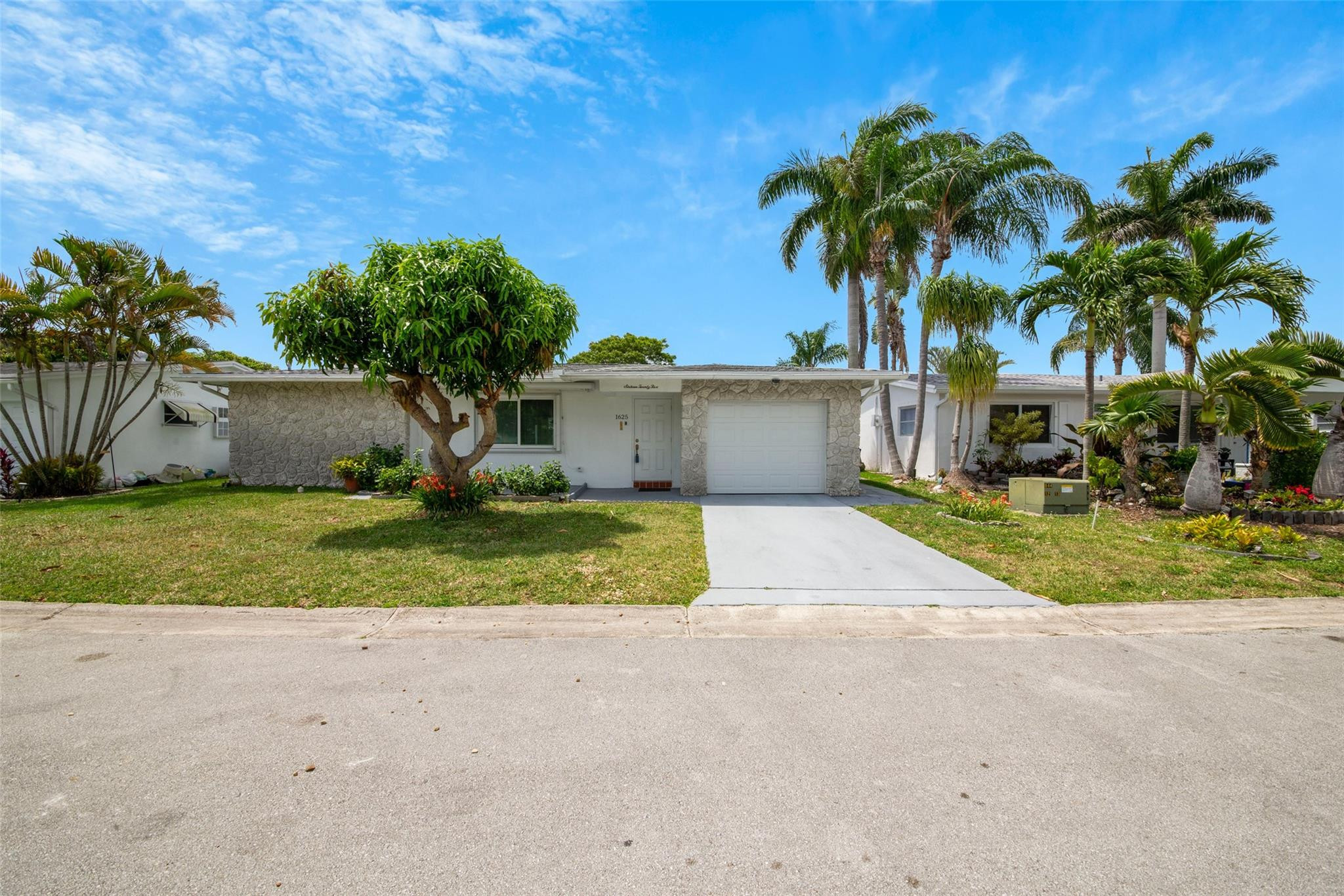 1625 NW 67th Ave