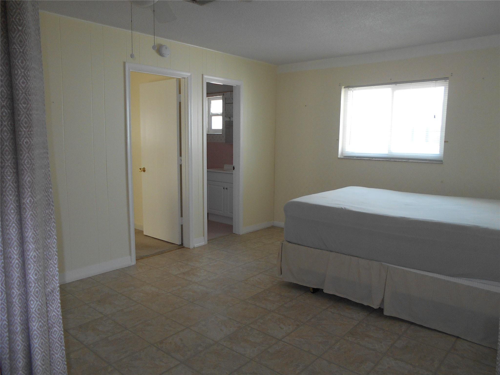 1625 NW 67th Ave