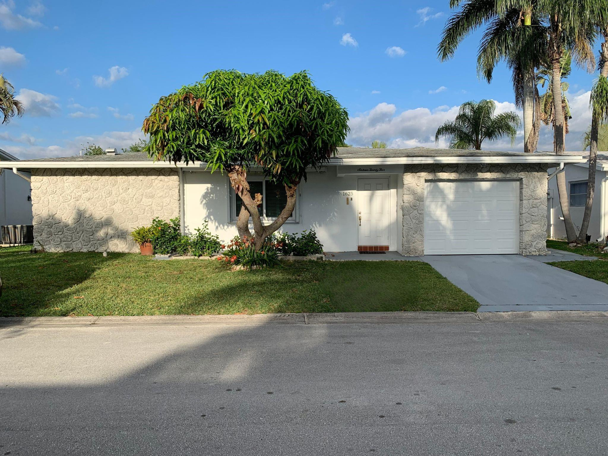 1625 NW 67th Ave