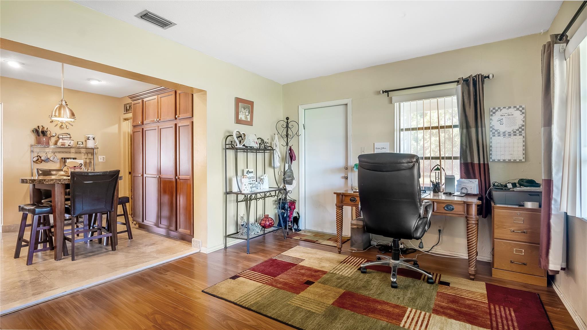 7008 NW 94th Ave