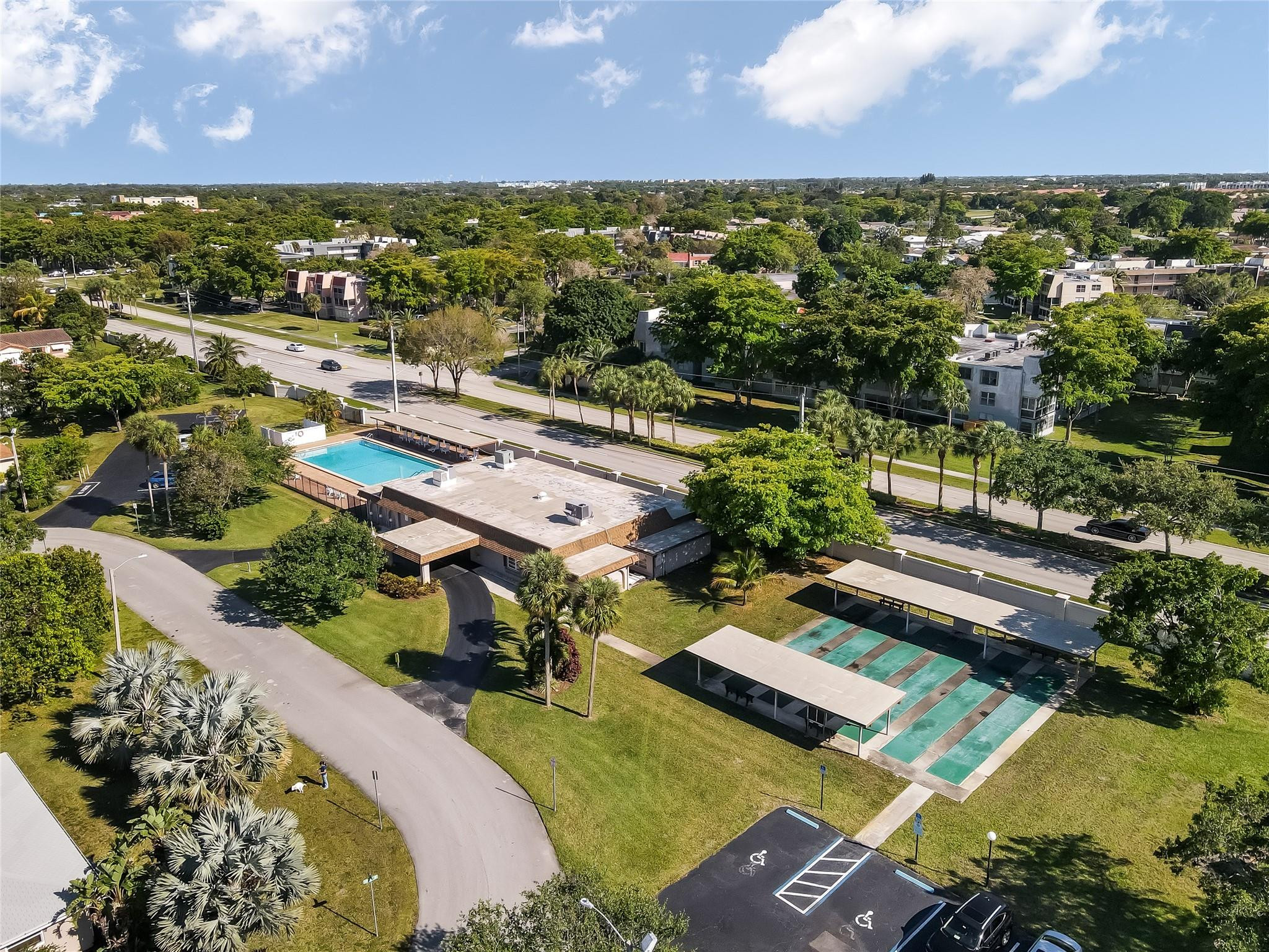7008 NW 94th Ave