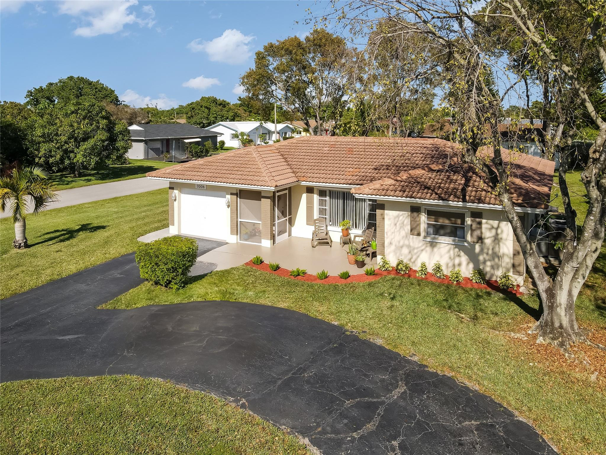 7008 NW 94th Ave
