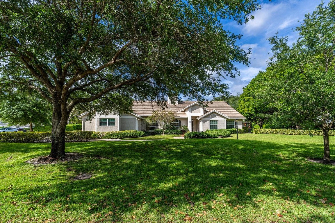 7011 W Cypresshead Dr