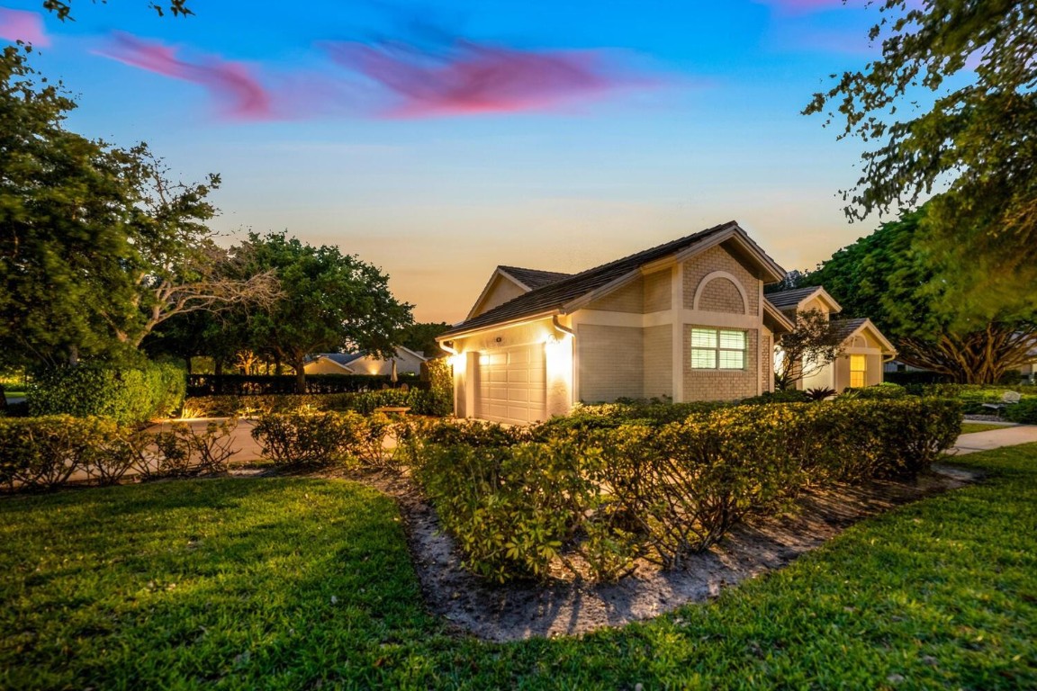 7011 W Cypresshead Dr