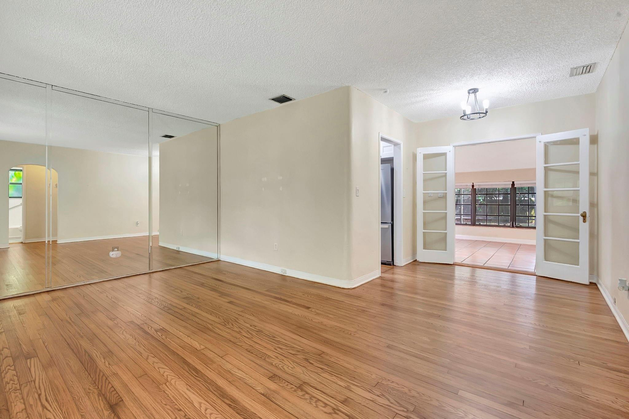 273 NE 107th St