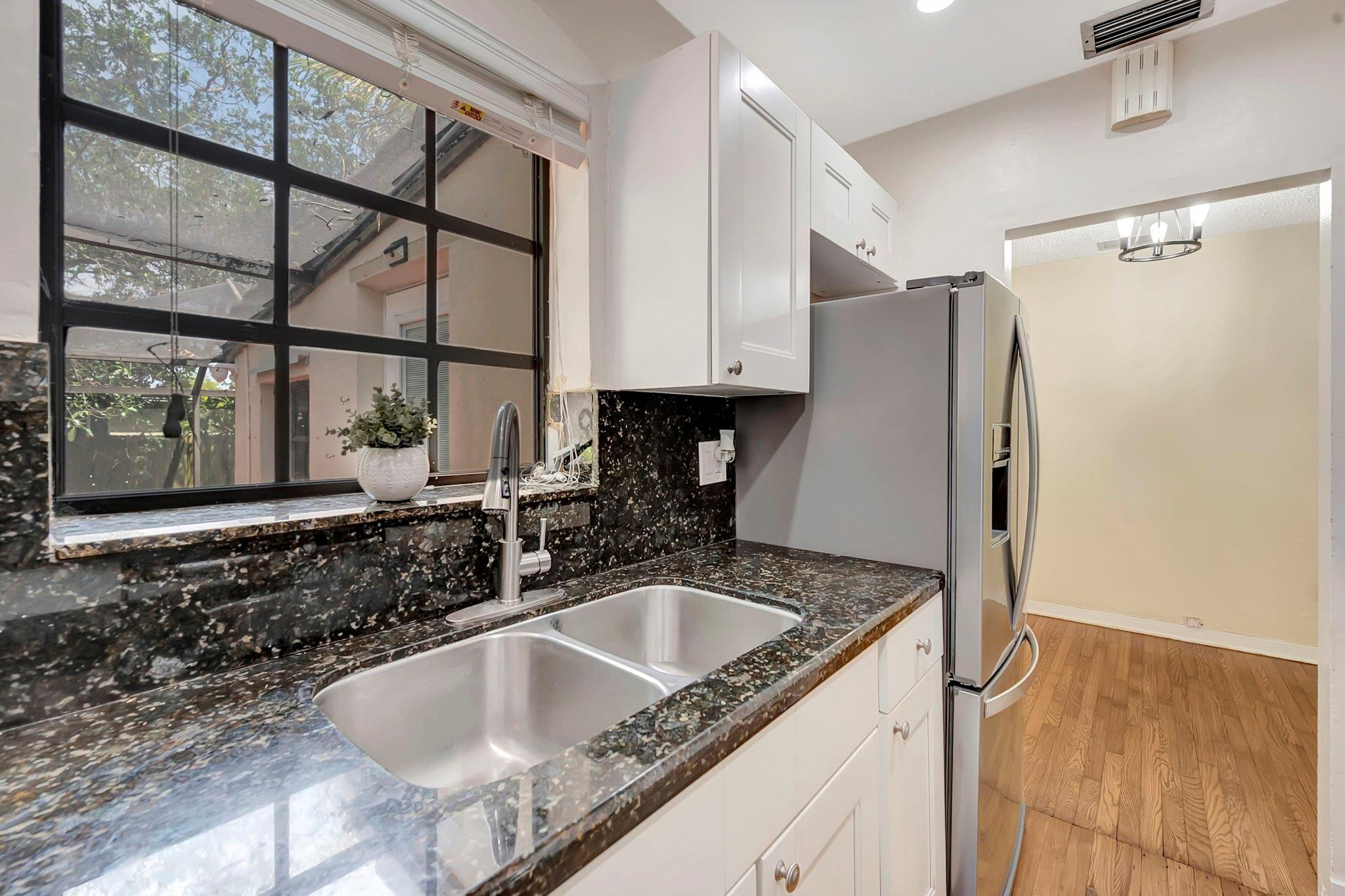 273 NE 107th St
