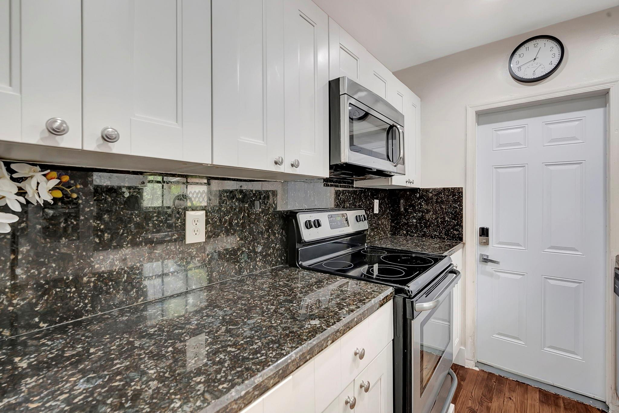 273 NE 107th St
