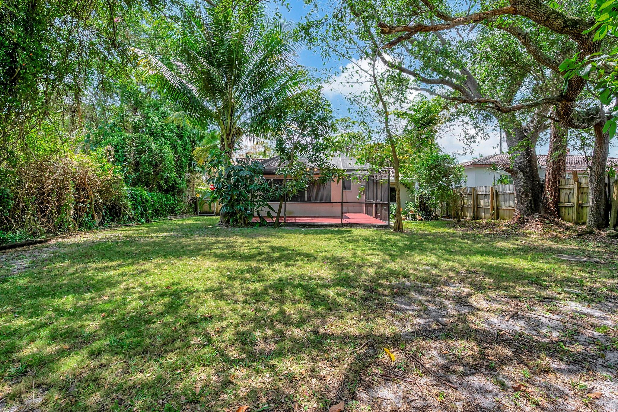 273 NE 107th St