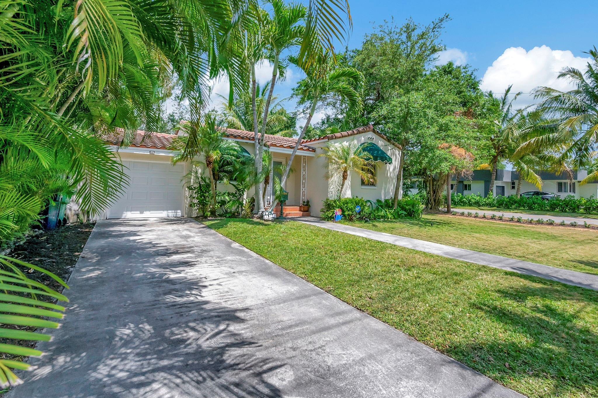 273 NE 107th St