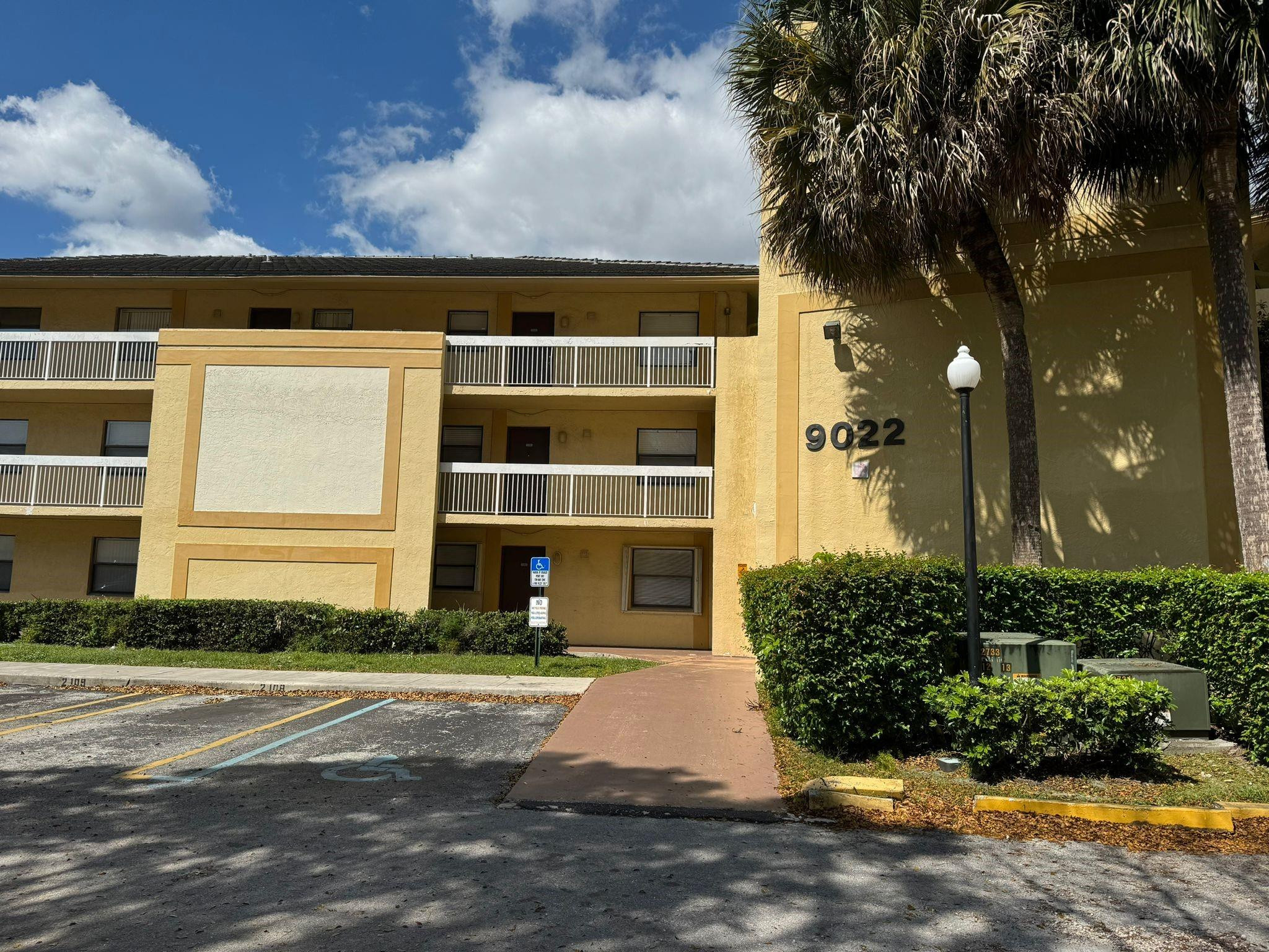 9022 NW 28TH DR 2-107