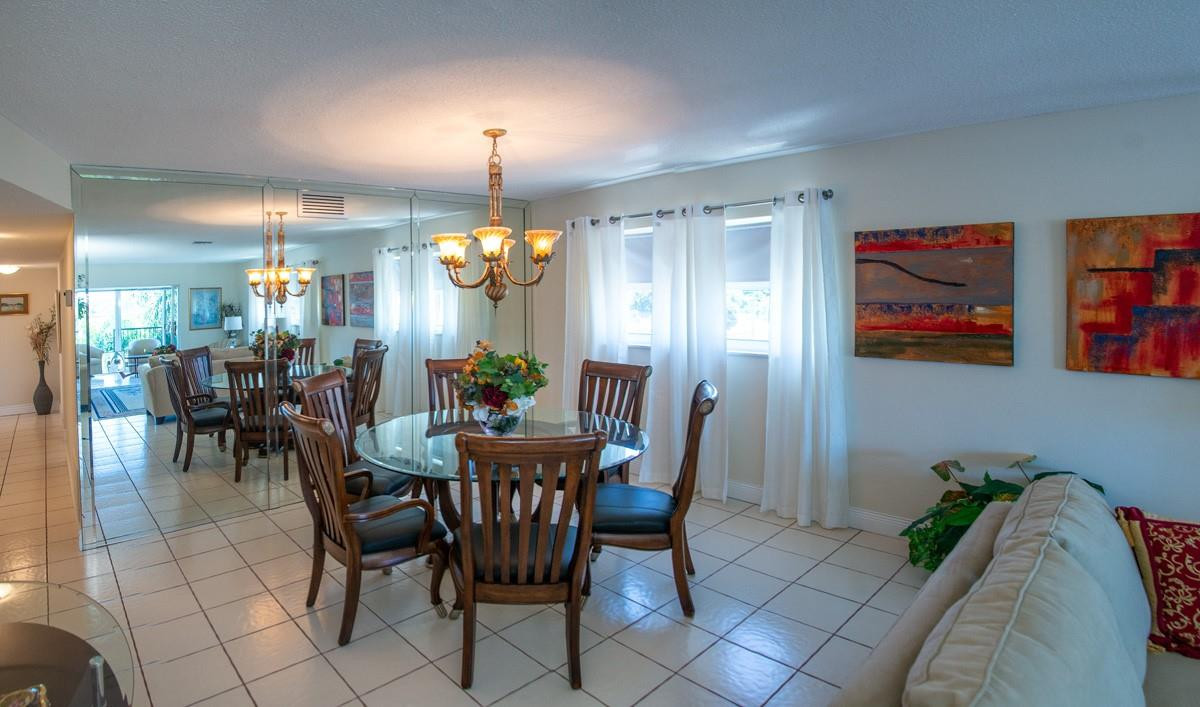 725 N Riverside Dr 301