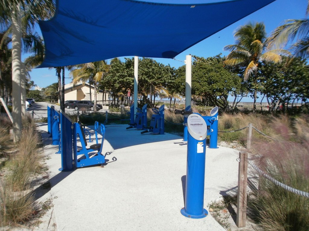 725 N Riverside Dr 301