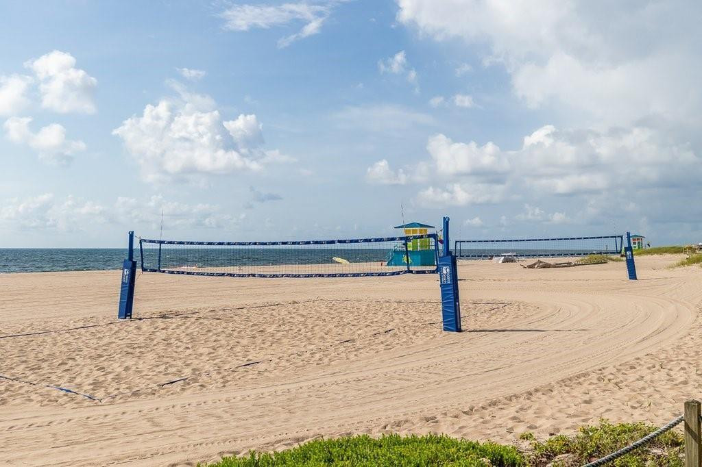 725 N Riverside Dr 301