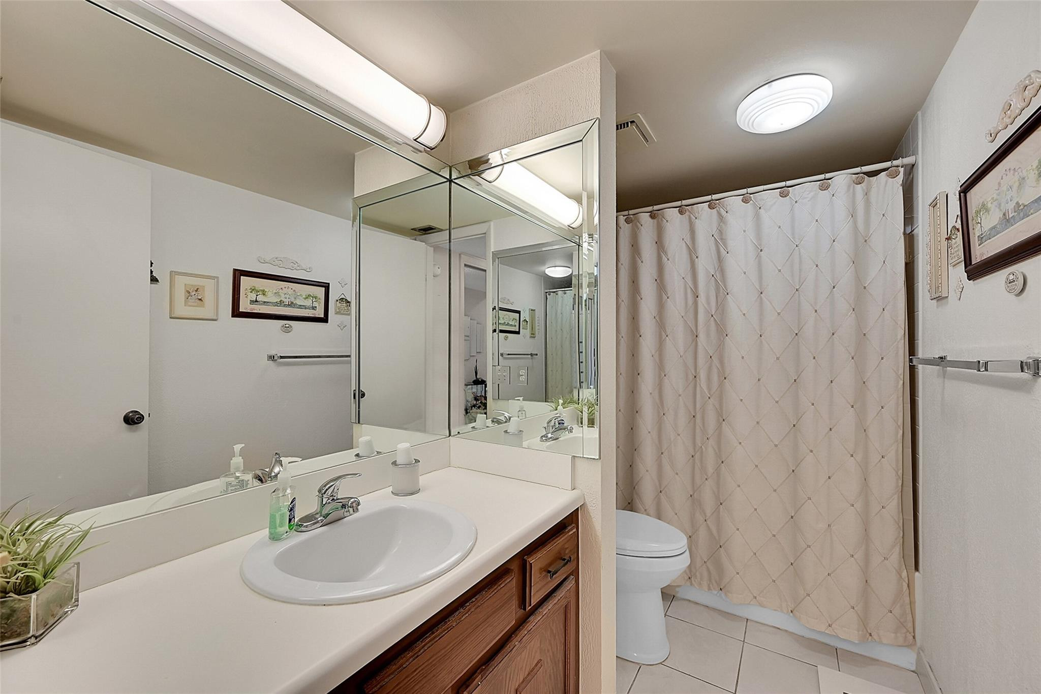 6547 Coral Lake Dr 411