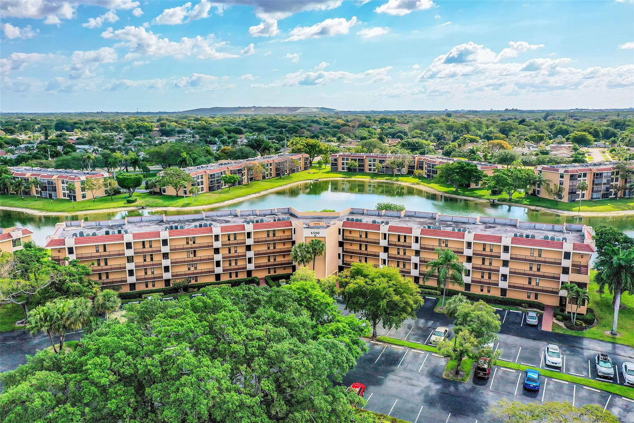 6547 Coral Lake Dr 411