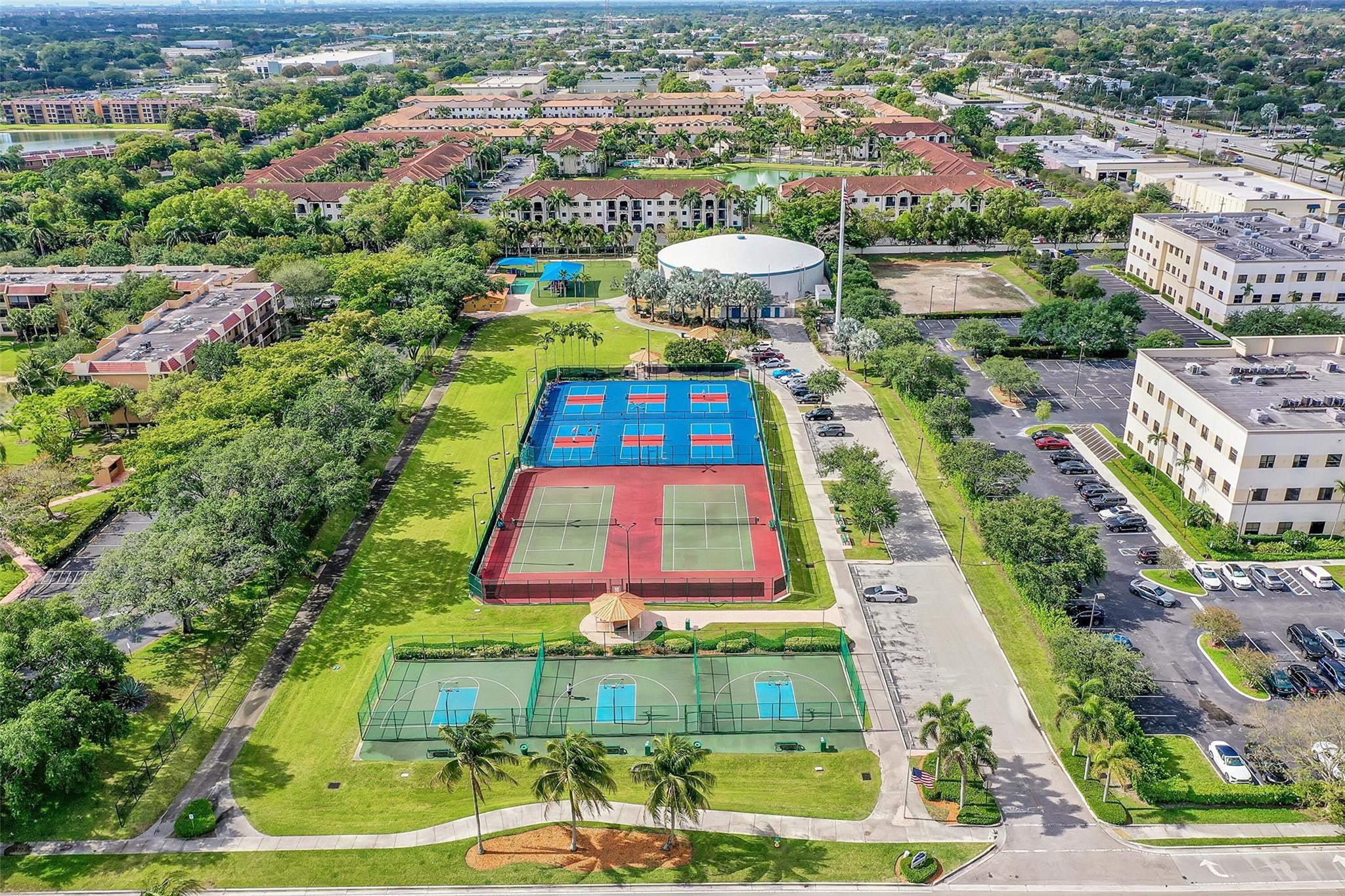 6547 Coral Lake Dr 411