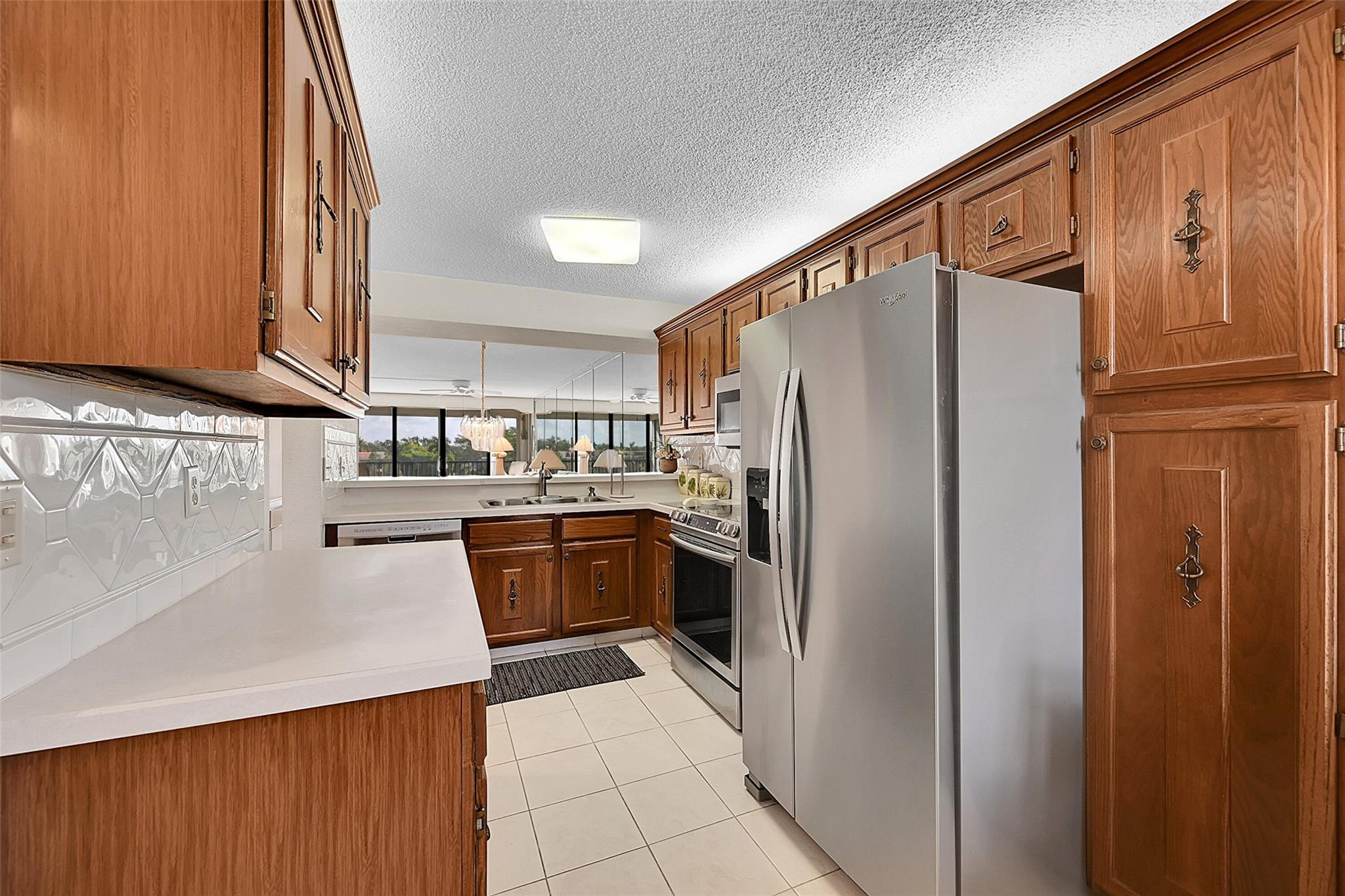 6547 Coral Lake Dr 411