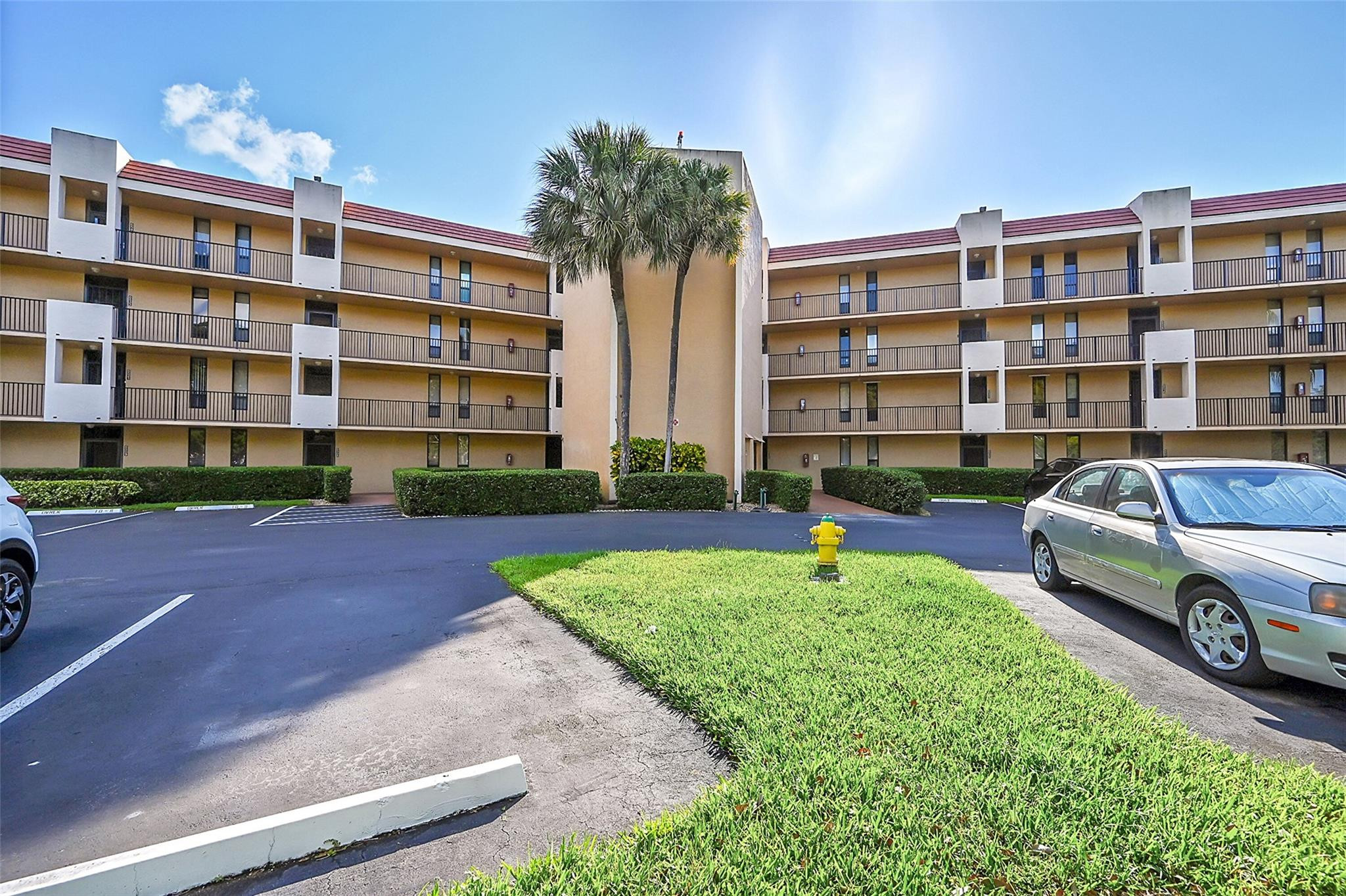 6547 Coral Lake Dr 411