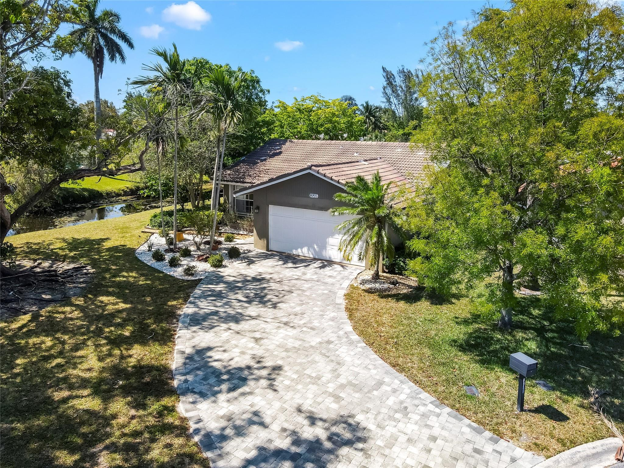 8955 NW 25th Court