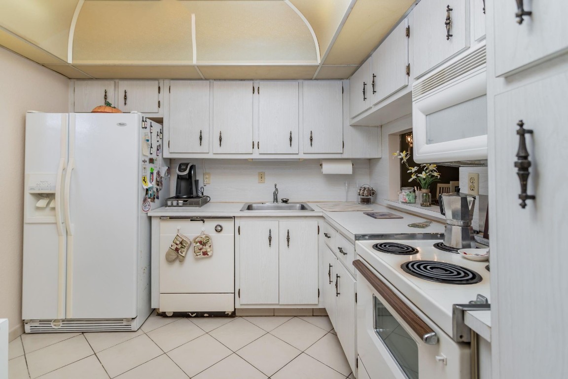 3160 HOLIDAY SPRINGS BL 7-312