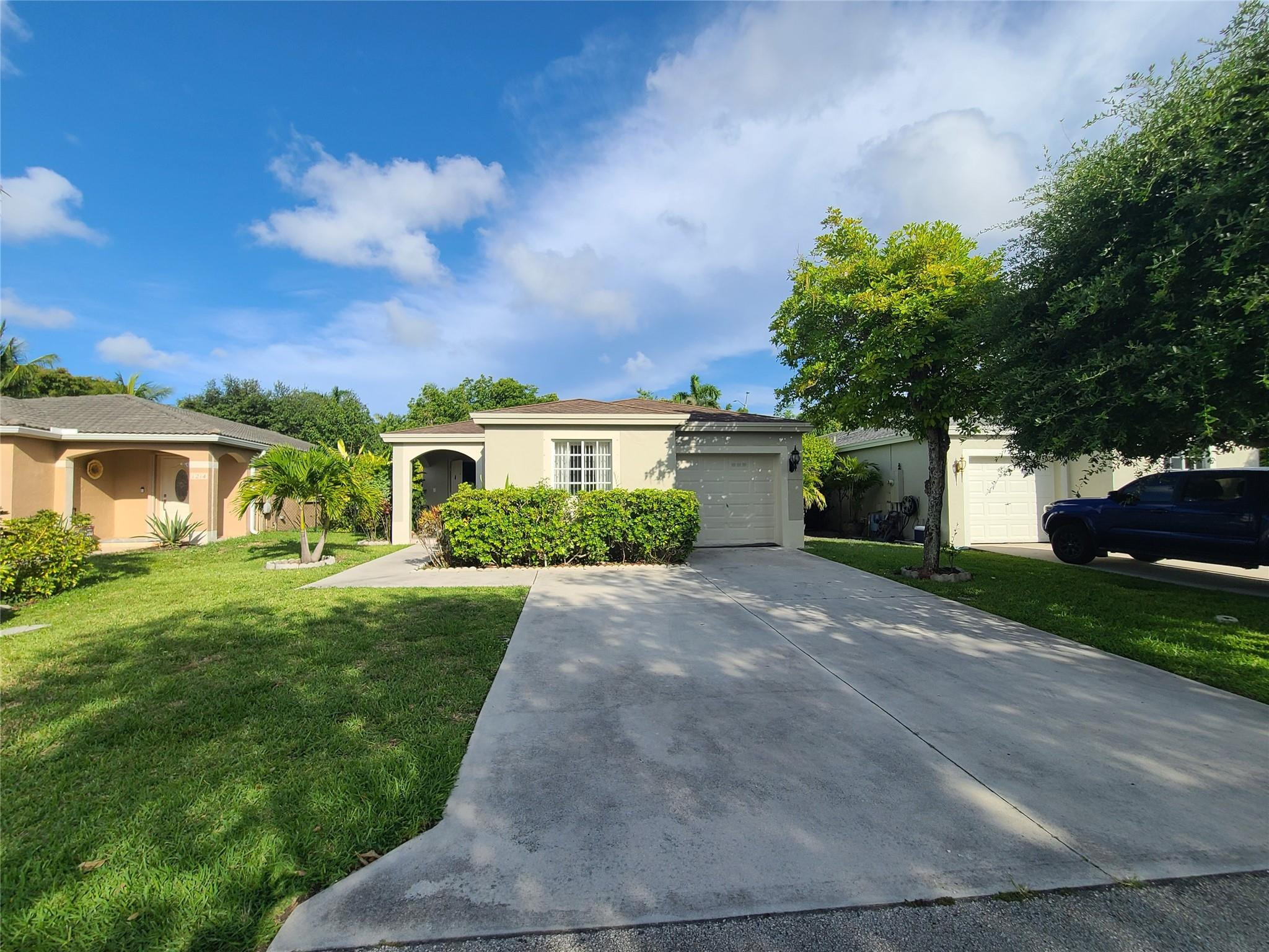 1218 SW 46th Ave