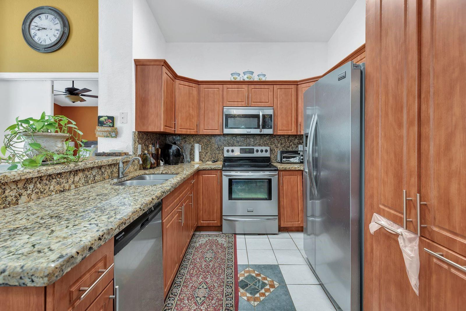 1218 SW 46th Ave
