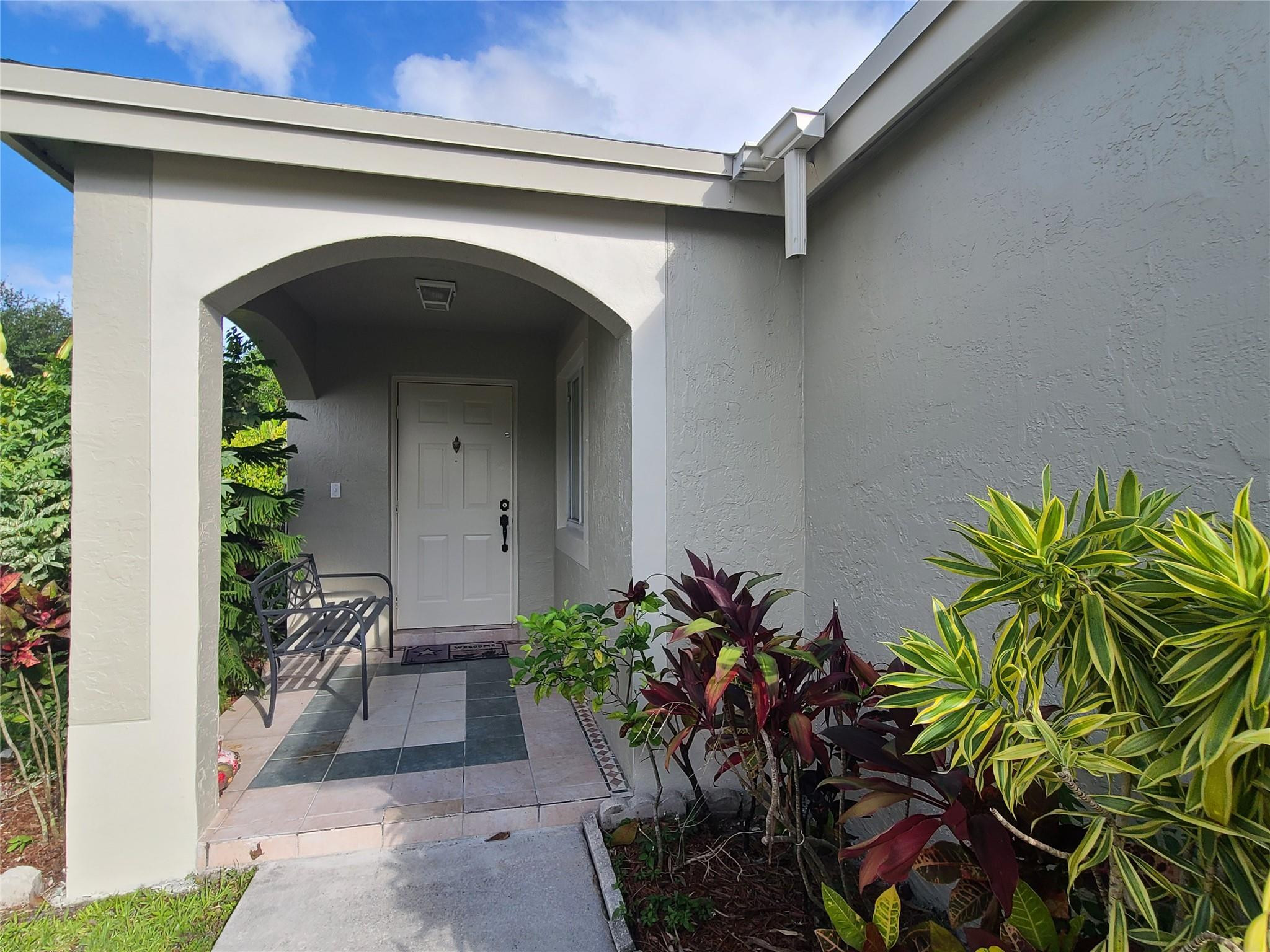 1218 SW 46th Ave