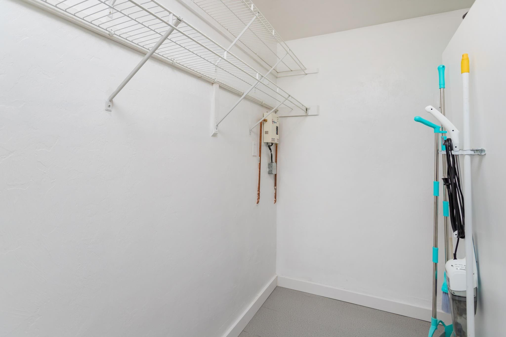 3230 NE 13th St 202