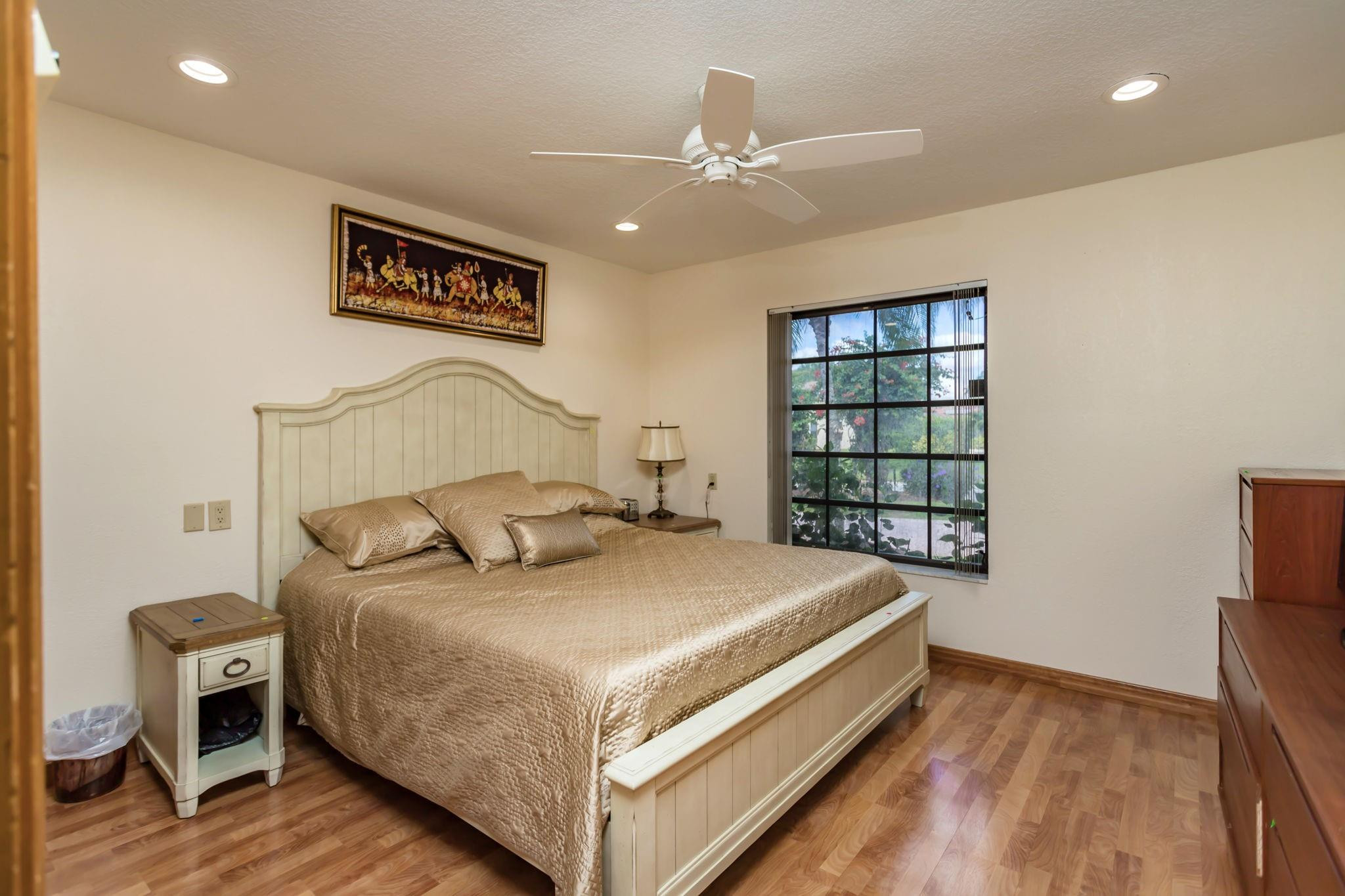 305 NW 111th Ave