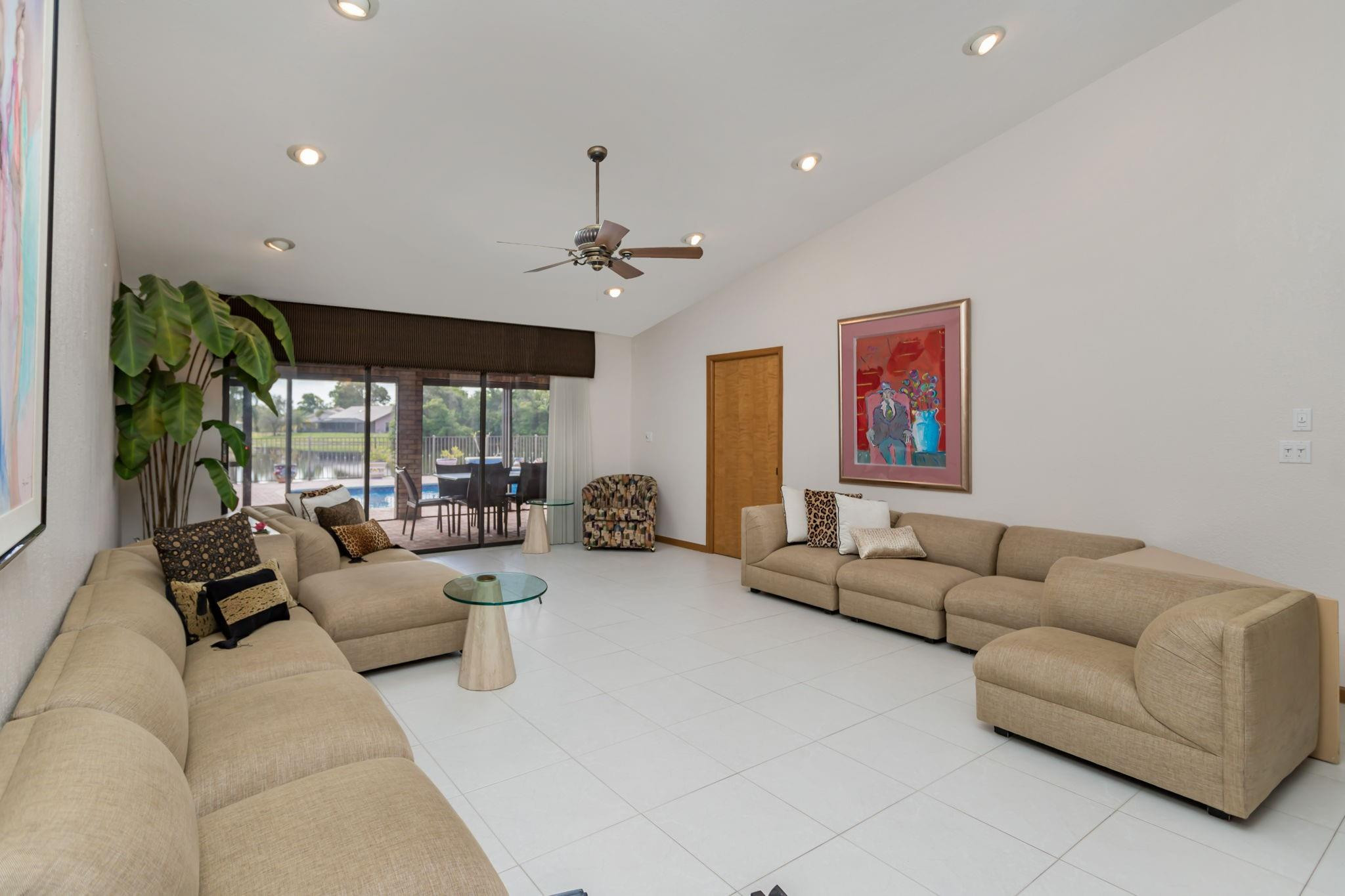 305 NW 111th Ave