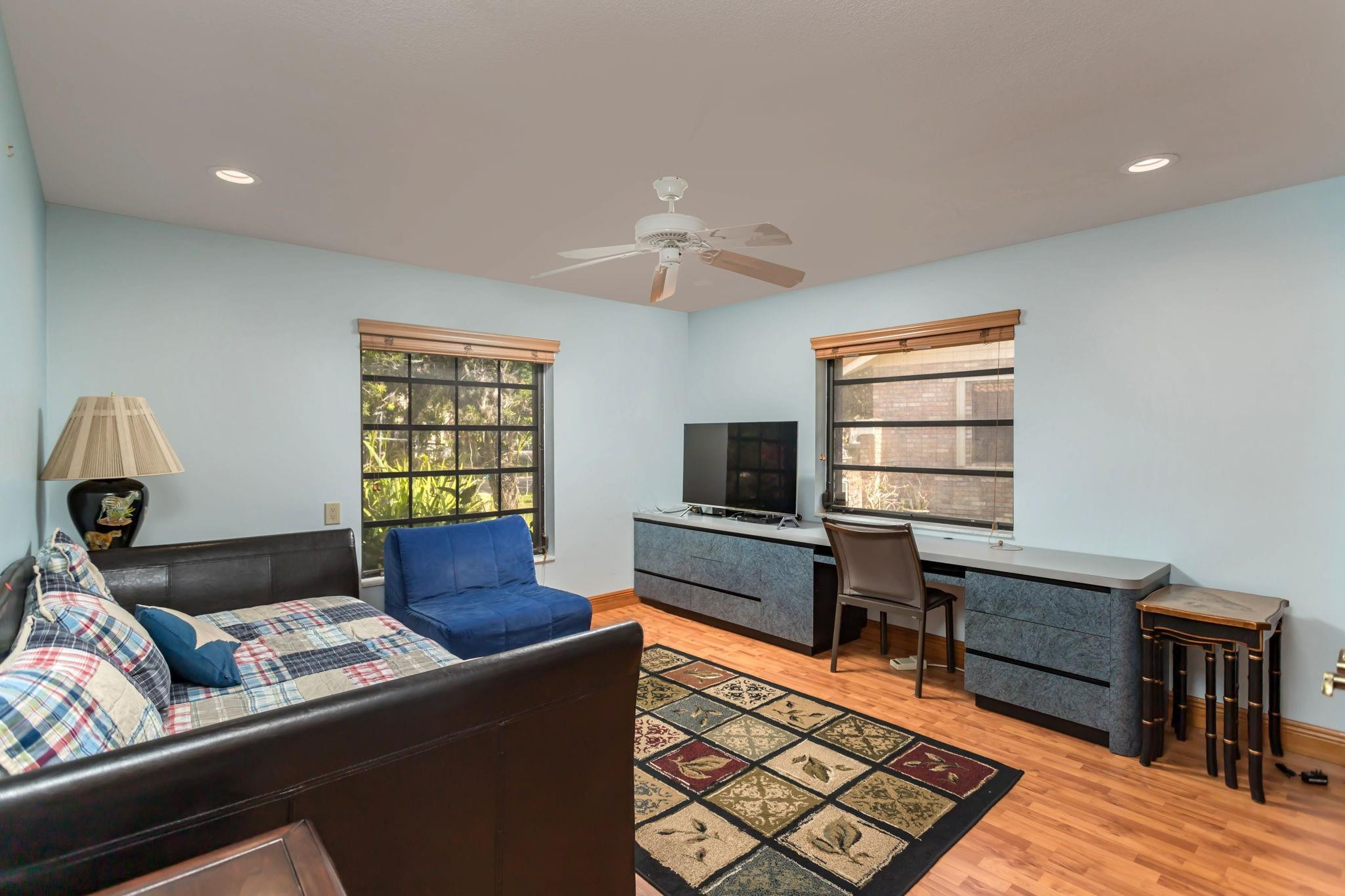 305 NW 111th Ave