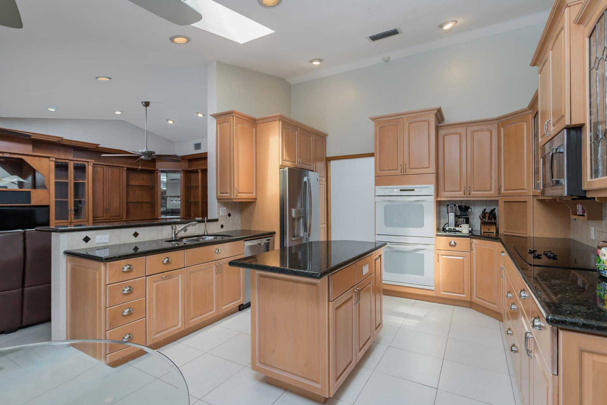 305 NW 111th Ave
