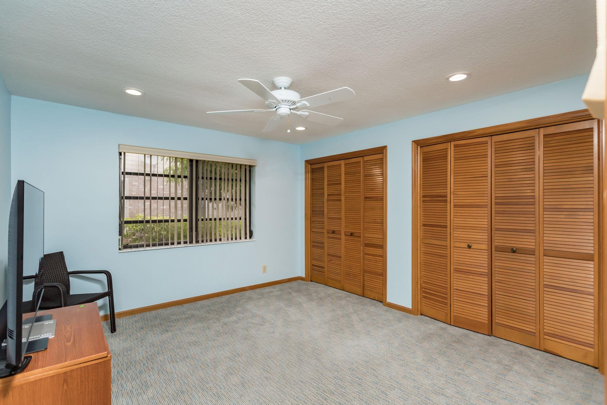 305 NW 111th Ave