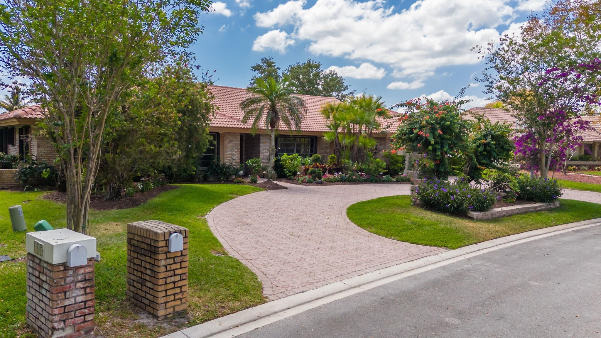 305 NW 111th Ave