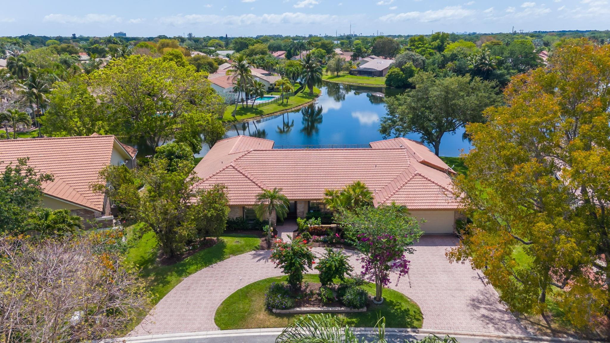 305 NW 111th Ave