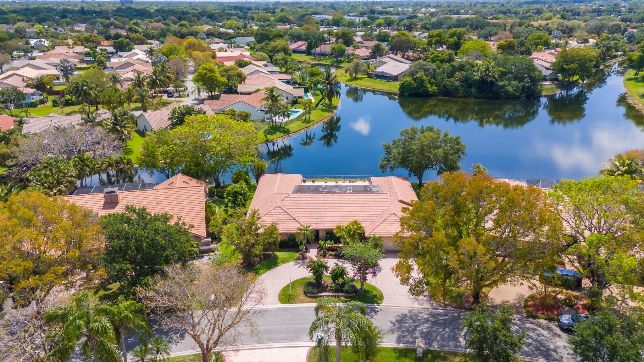 305 NW 111th Ave