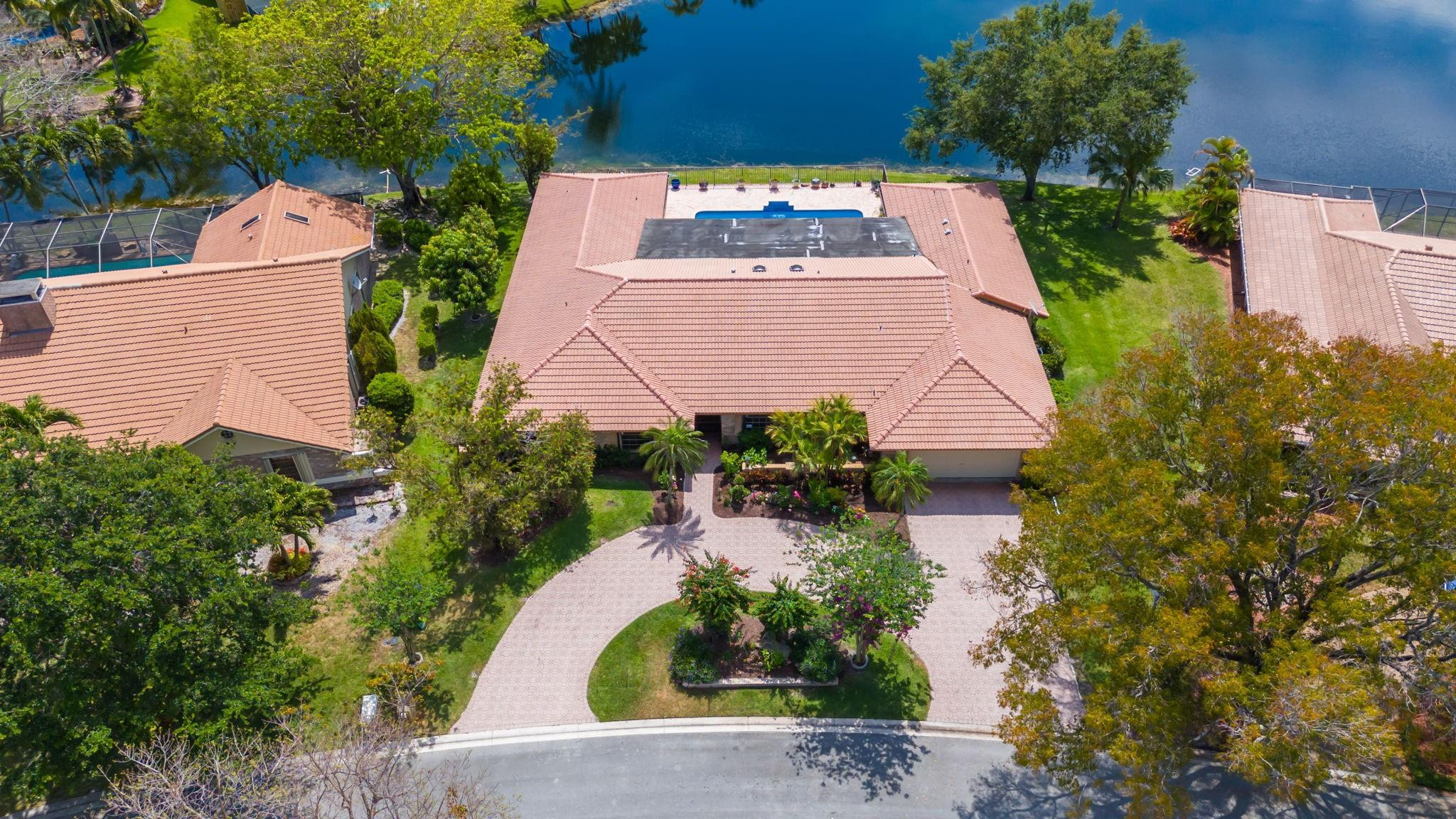 305 NW 111th Ave