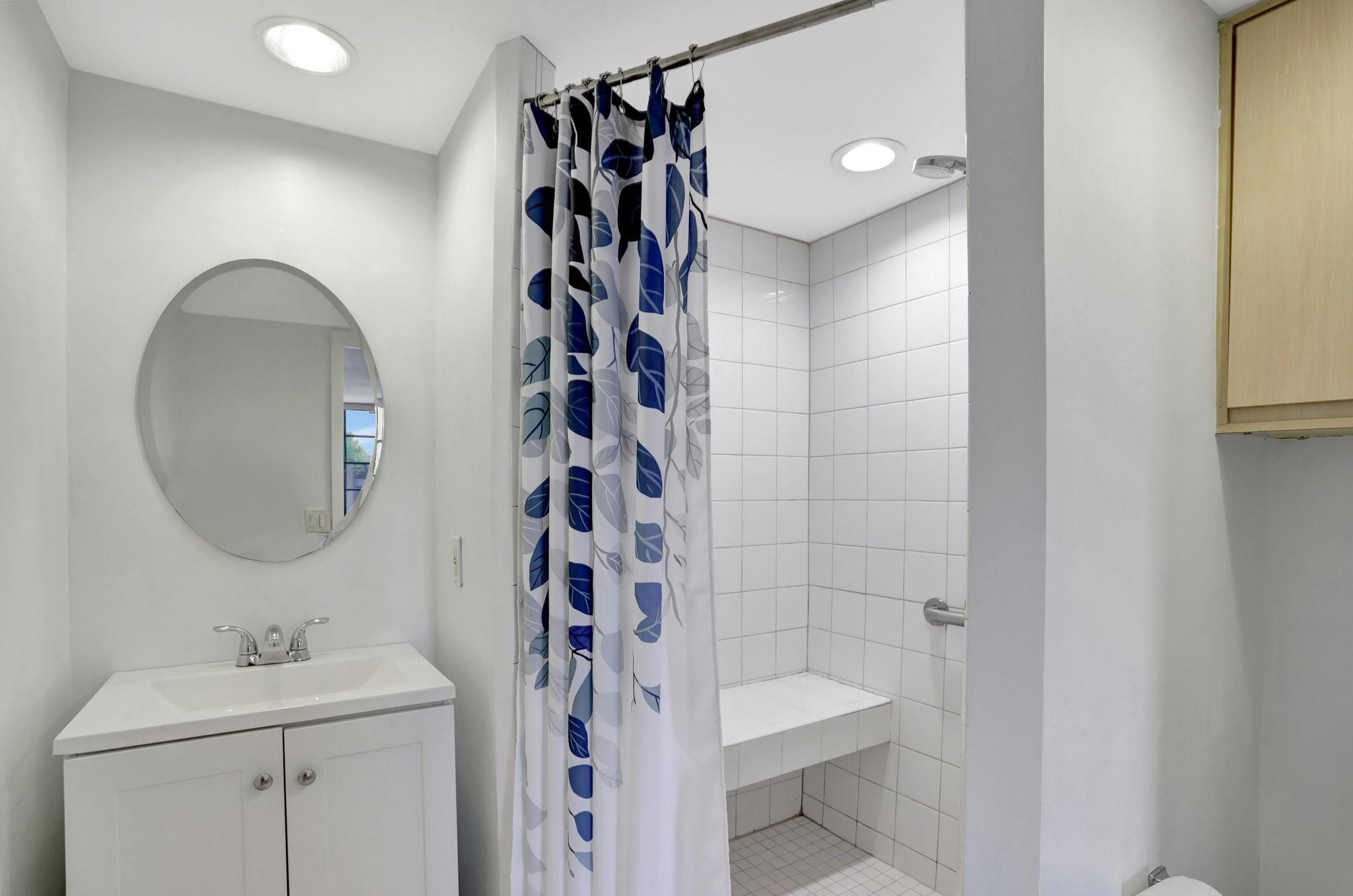 5618 Coral Lake Dr 206