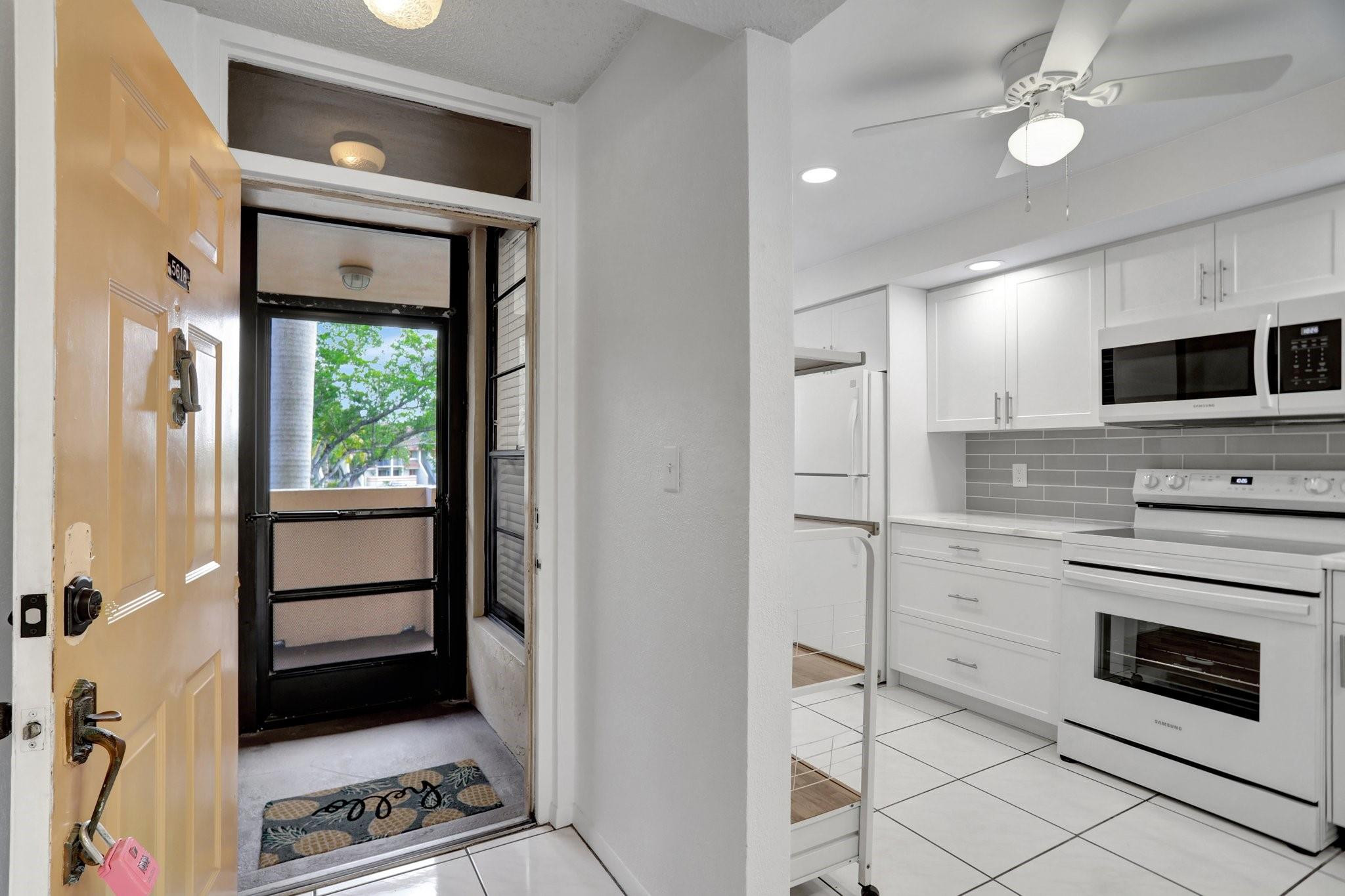 5618 Coral Lake Dr 206