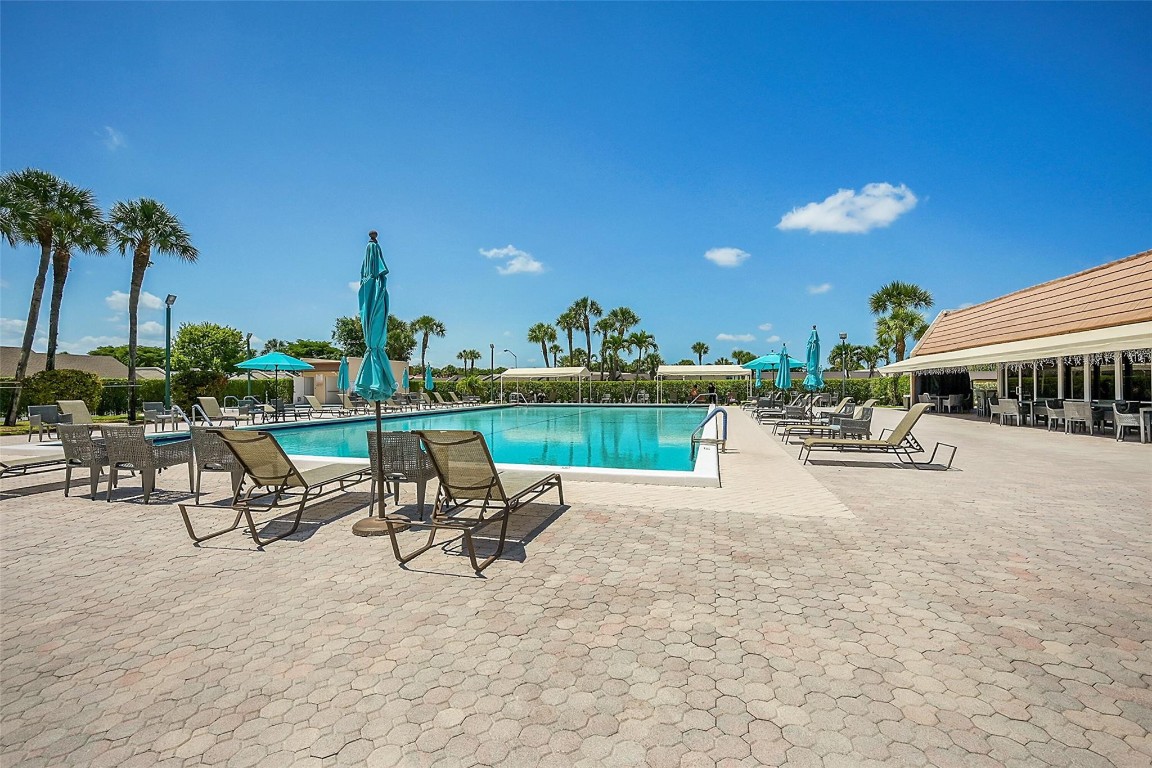 163 Lake Meryl Drive 163