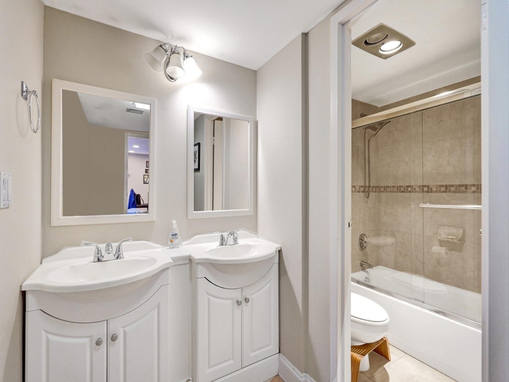 3625 N Country Club Dr 210